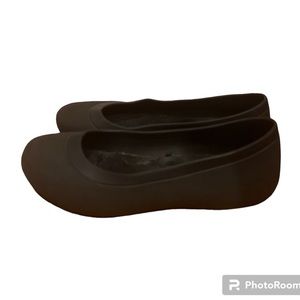 Crocs slip on flats